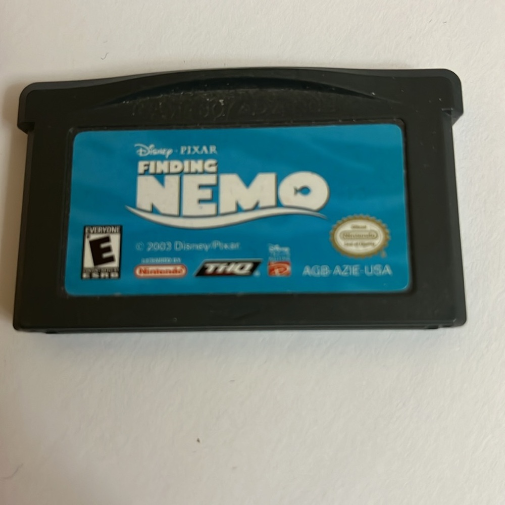 Gameboy Advance Finding Nemo Video Game - Picture 2 of 3